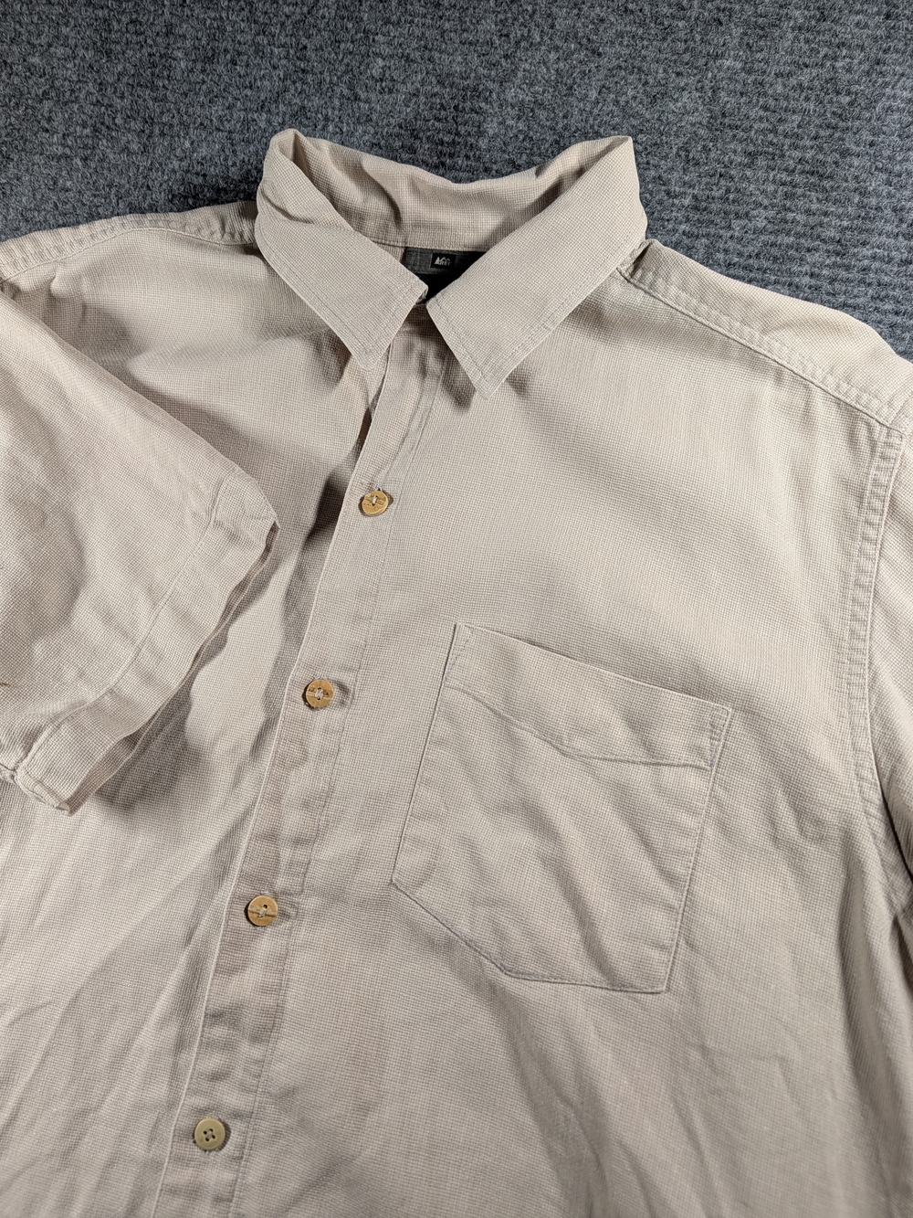 REI Short Sleeve Button-up Tan Hemp, Organic Cotton Shirt Men's Size Med.